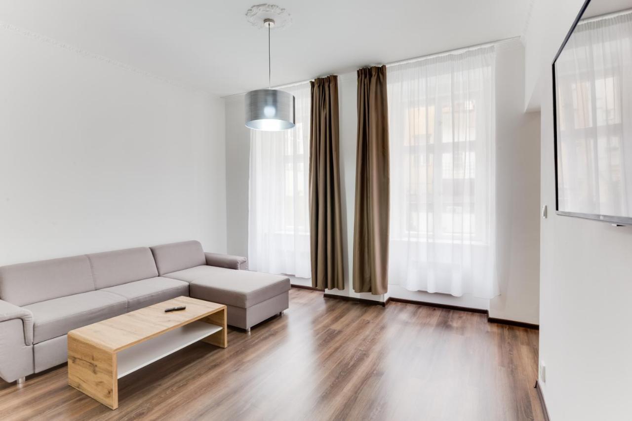 Free Days Luxury Apartment Прага Екстериор снимка
